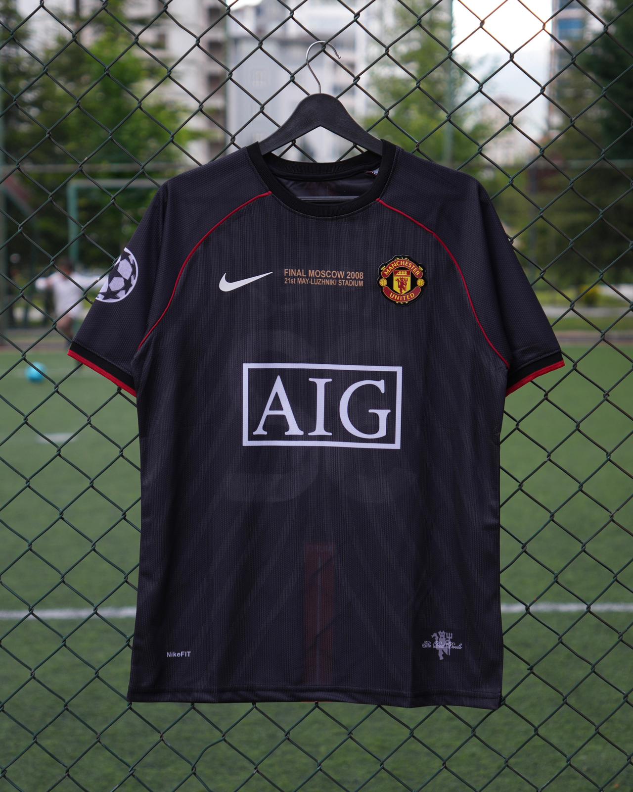 manchester united siyah 32